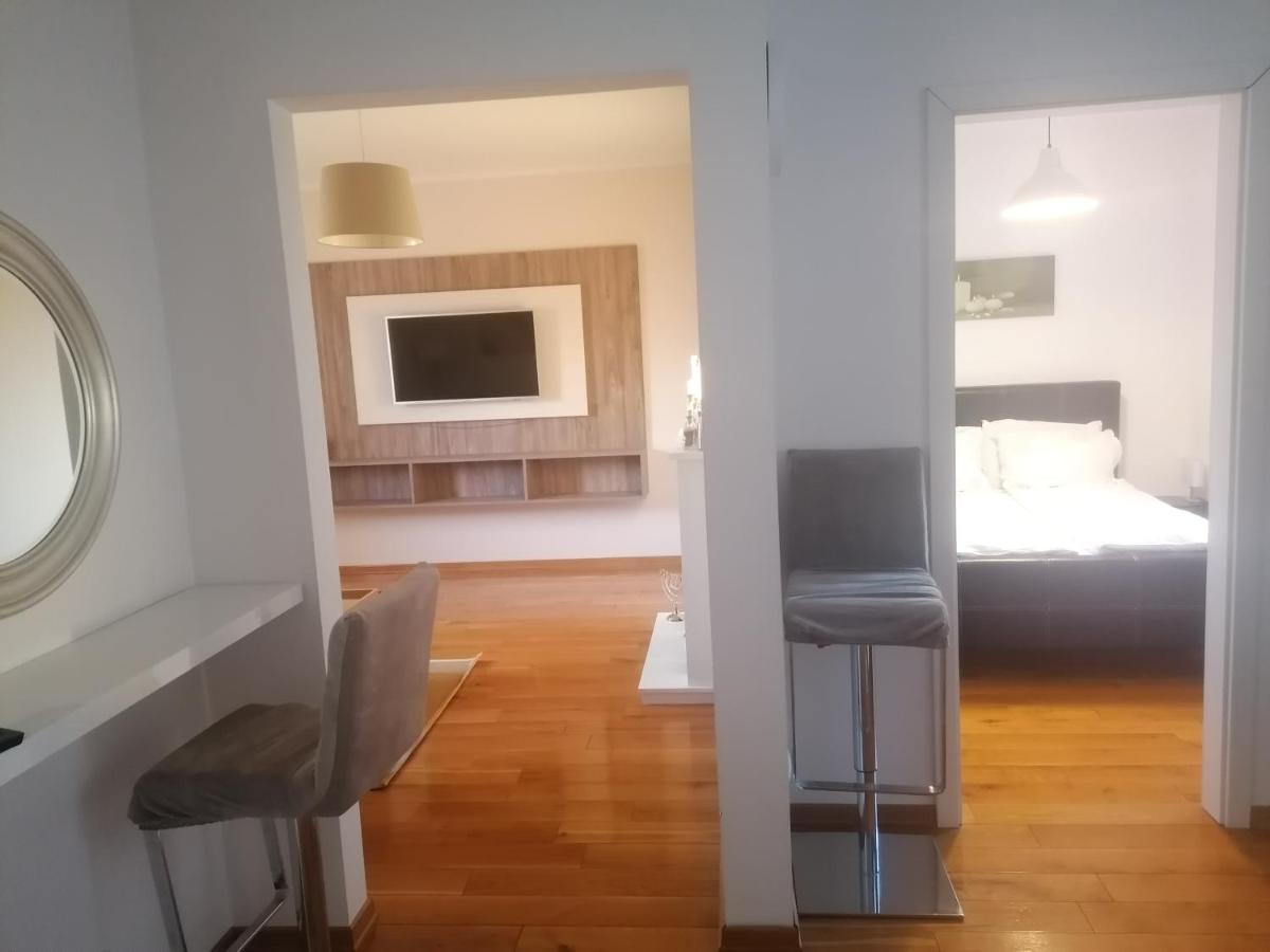 Monte Pula, Free Parking Apartment ภายนอก รูปภาพ
