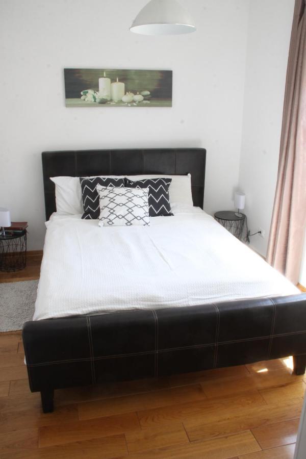 Monte Pula, Free Parking Apartment ภายนอก รูปภาพ